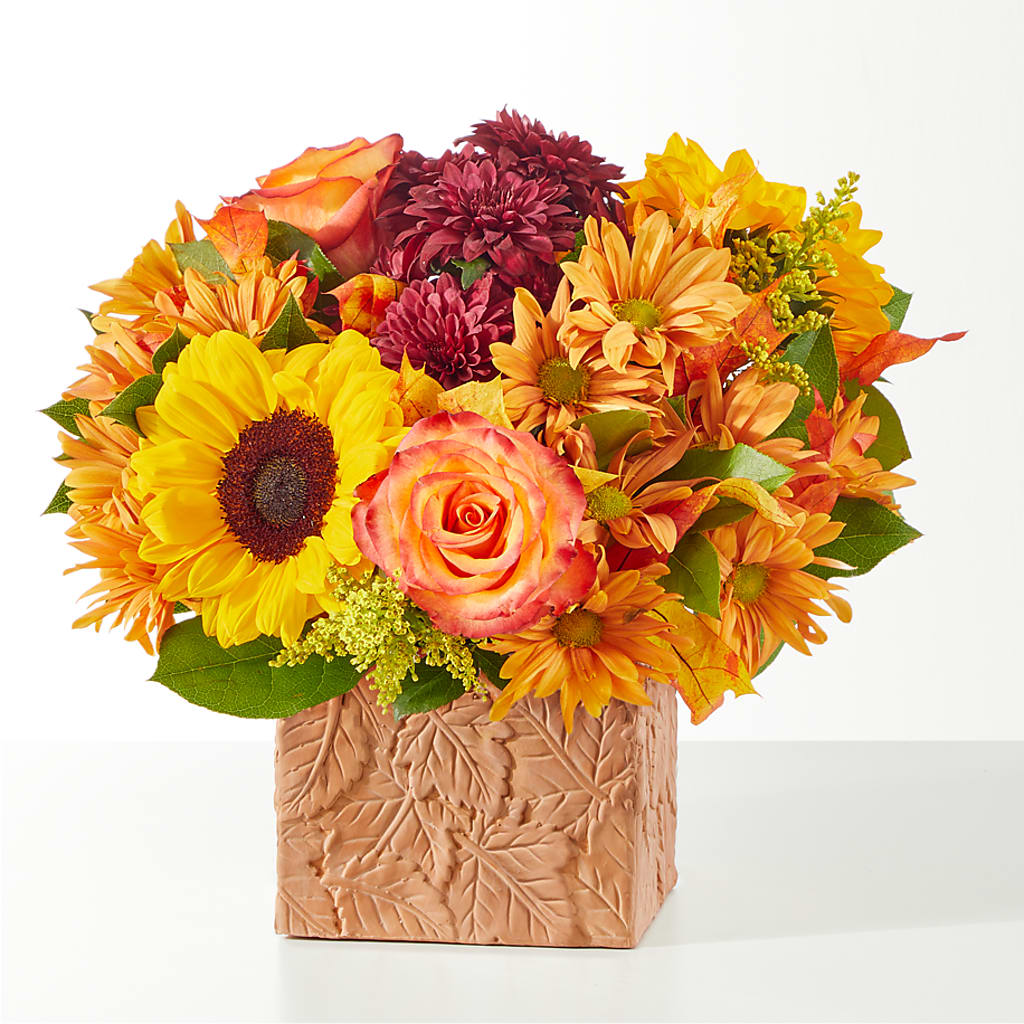 The Outdoors Bouquet – GOOSEBERRIES FLOWER SHOP BY BERKOT'S, Twin Lakes WI