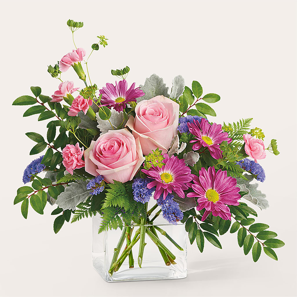 Starlet Bouquet – GOOSEBERRIES FLOWER SHOP BY BERKOT'S, Twin Lakes WI