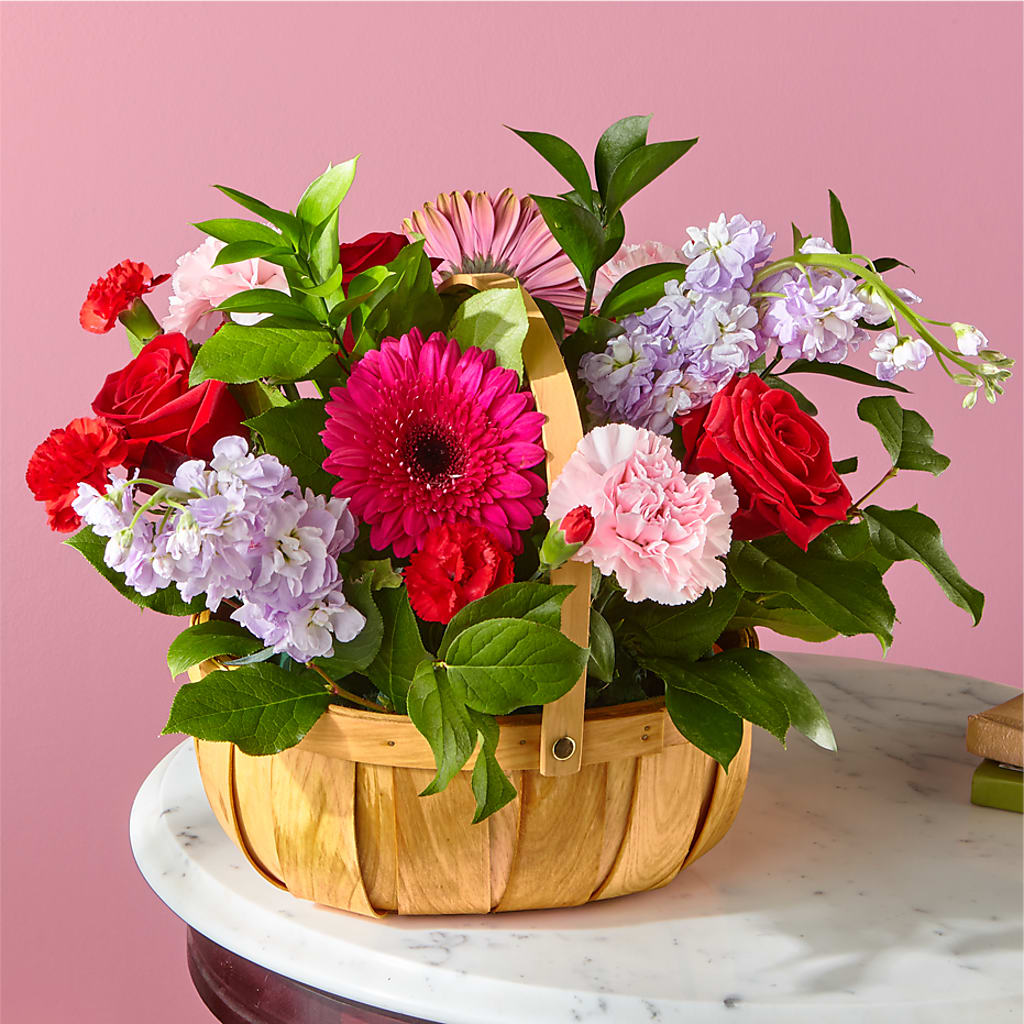 Pink Picnic Basket – GOOSEBERRIES FLOWER SHOP BY BERKOT'S, Twin Lakes WI