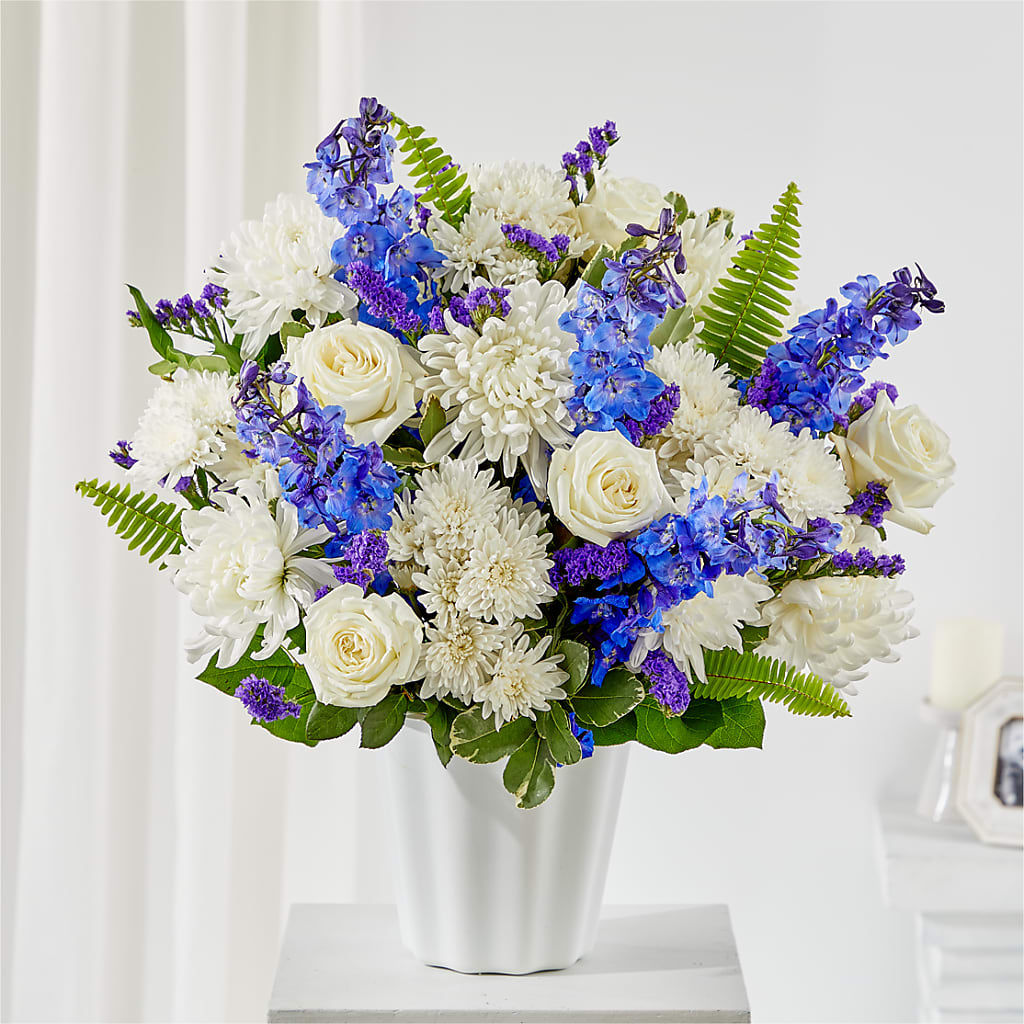 Hold Dear Tabletop Basket – GOOSEBERRIES FLOWER SHOP BY BERKOT'S, Twin Lakes WI