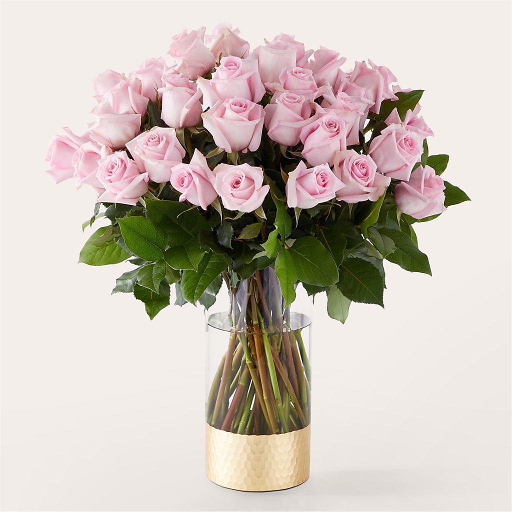 Picture Perfect Pink Rose Bouquet – GOOSEBERRIES FLOWER SHOP BY BERKOT'S, Twin Lakes WI