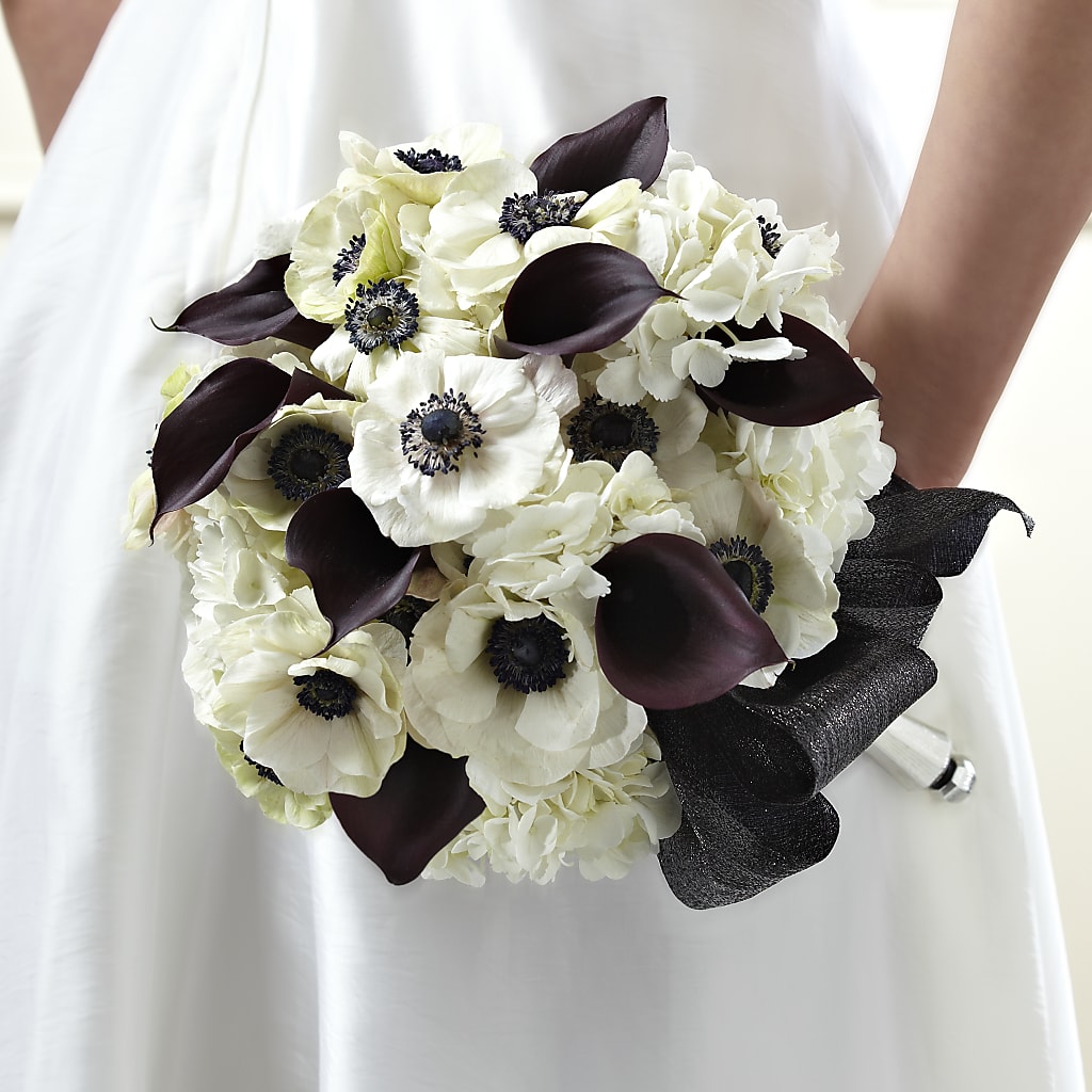 To Have and To Hold Bouquet – GOOSEBERRIES FLOWER SHOP BY BERKOT'S, Twin Lakes WI
