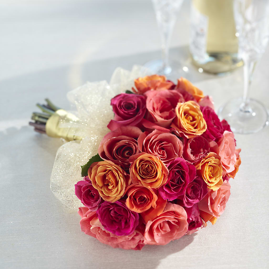 Sweet Roses Bouquet – GOOSEBERRIES FLOWER SHOP BY BERKOT'S, Twin Lakes WI