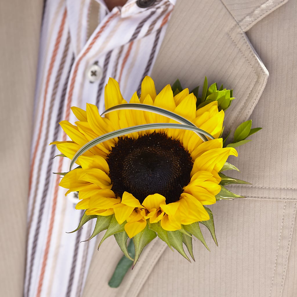 Free Spirit Boutonniere – GOOSEBERRIES FLOWER SHOP BY BERKOT'S, Twin Lakes WI