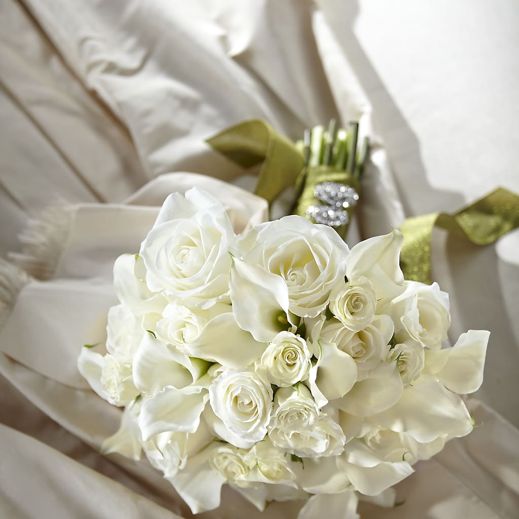 Serene Highness Bouquet – GOOSEBERRIES FLOWER SHOP BY BERKOT'S, Twin Lakes WI