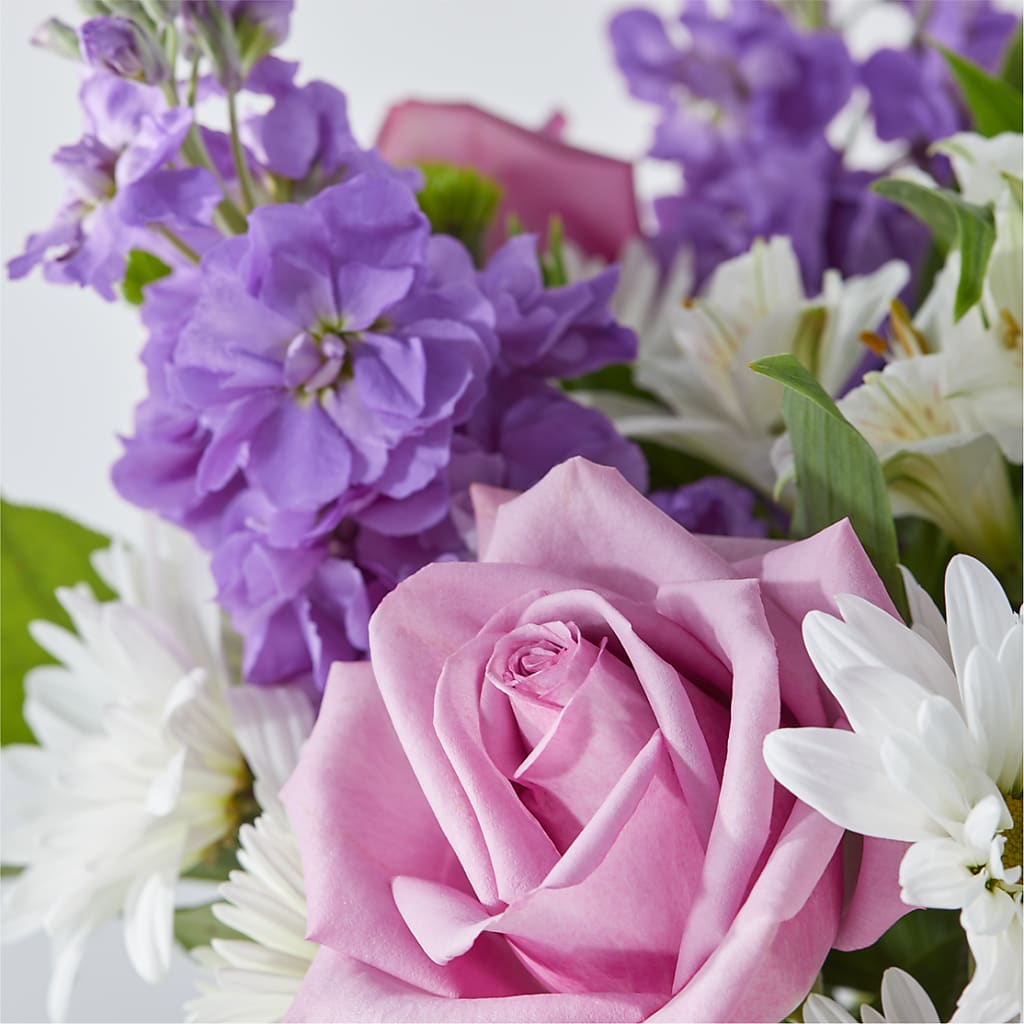 Garden of Peace Bouquet – GOOSEBERRIES FLOWER SHOP BY BERKOT'S, Twin Lakes WI