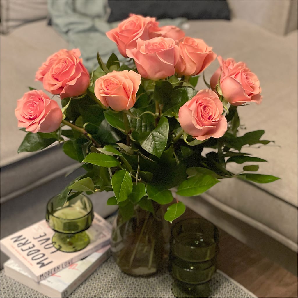 Long Stem Pink Rose Bouquet – GOOSEBERRIES FLOWER SHOP BY BERKOT'S, Twin Lakes WI