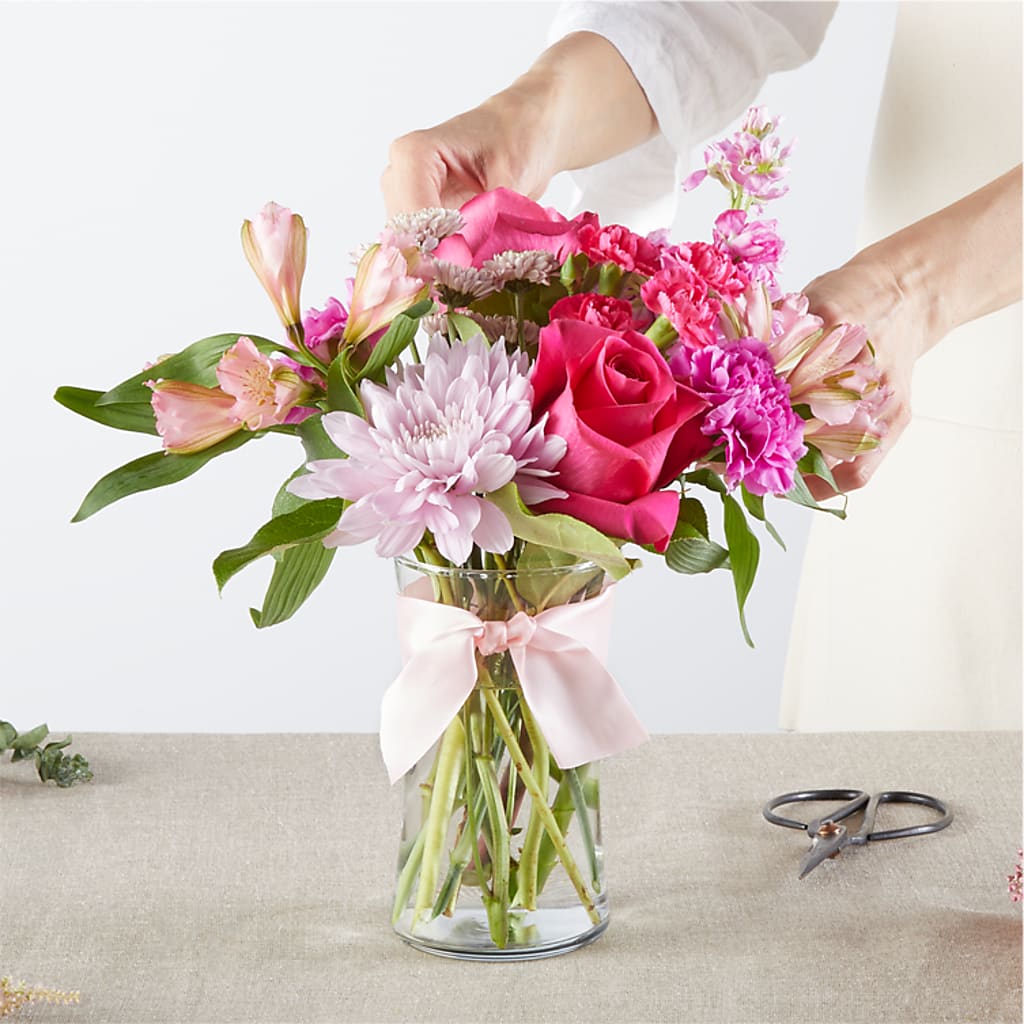 Pink Ribbon - A Florist Original – GOOSEBERRIES FLOWER SHOP BY BERKOT'S, Twin Lakes WI