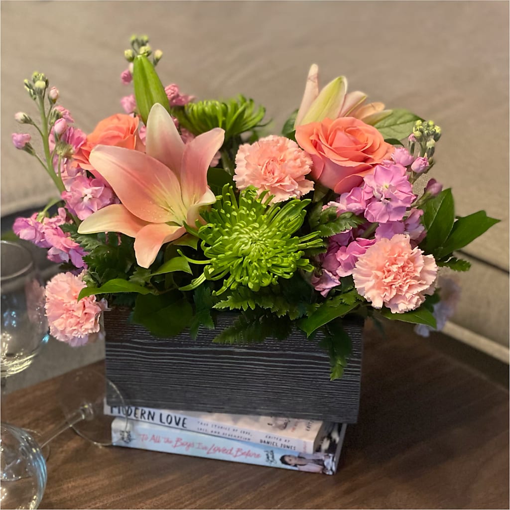 Beautiful Spirit Basket – GOOSEBERRIES FLOWER SHOP BY BERKOT'S, Twin Lakes WI