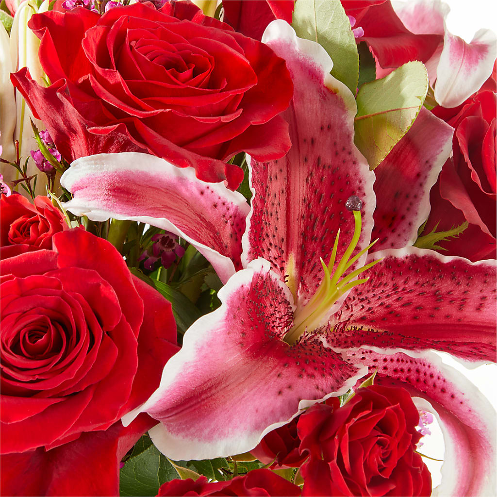 Match Made in Heaven Bouquet – GOOSEBERRIES FLOWER SHOP BY BERKOT'S, Twin Lakes WI