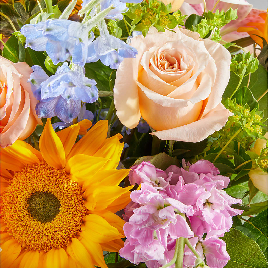 Dreamy Meadows Bouquet – GOOSEBERRIES FLOWER SHOP BY BERKOT'S, Twin Lakes WI