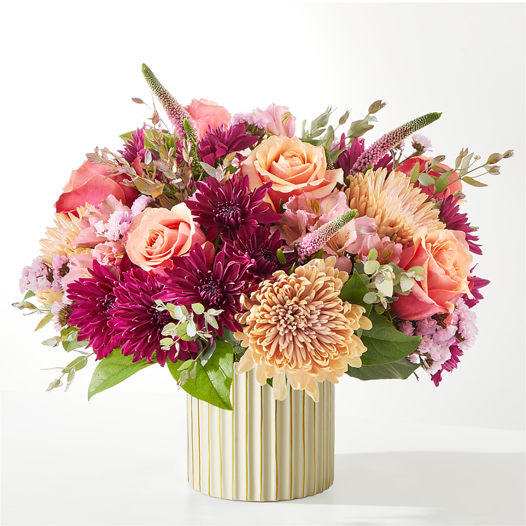 Berry Cobbler Bouquet with Ivory Vase – GOOSEBERRIES FLOWER SHOP BY BERKOT'S, Twin Lakes WI
