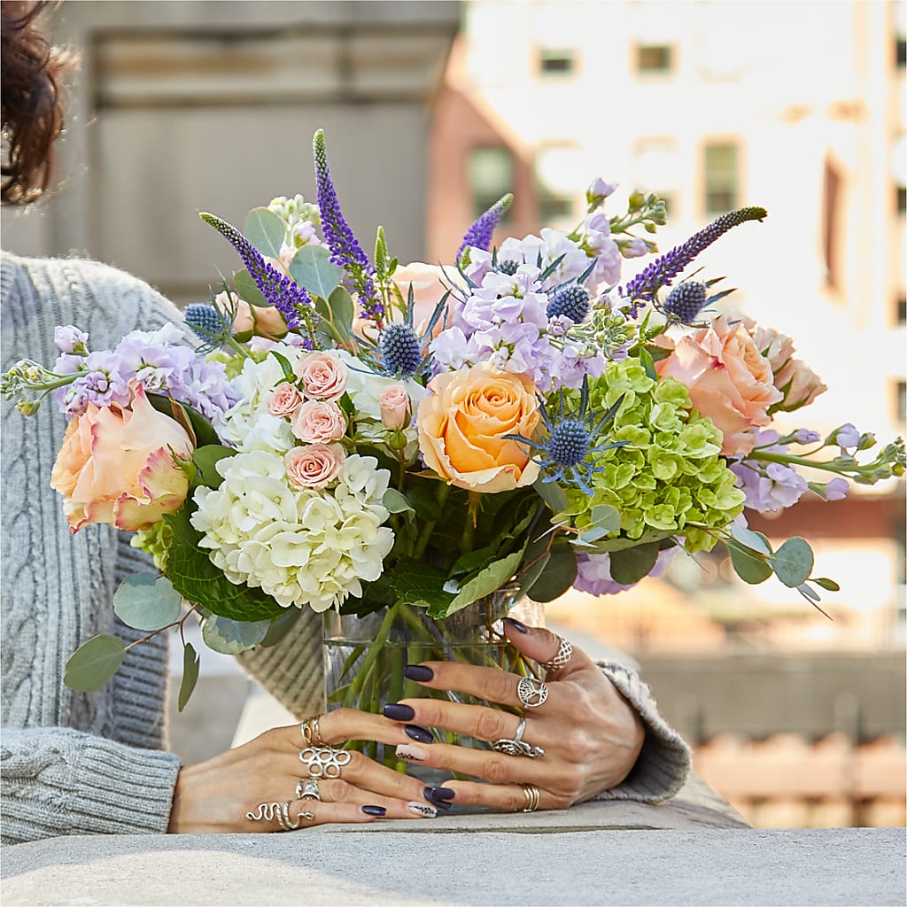 Porch Swing Bouquet – GOOSEBERRIES FLOWER SHOP BY BERKOT'S, Twin Lakes WI