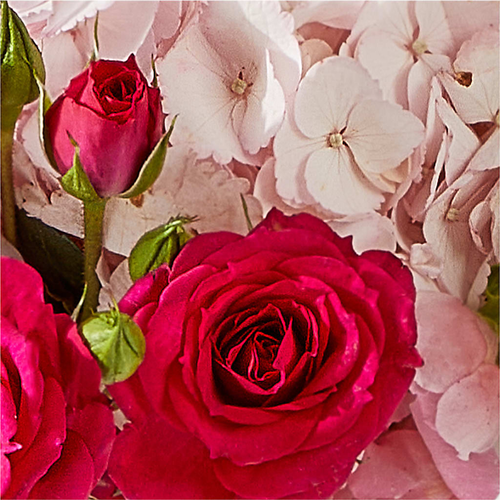 Glitz & Glam Bouquet – GOOSEBERRIES FLOWER SHOP BY BERKOT'S, Twin Lakes WI
