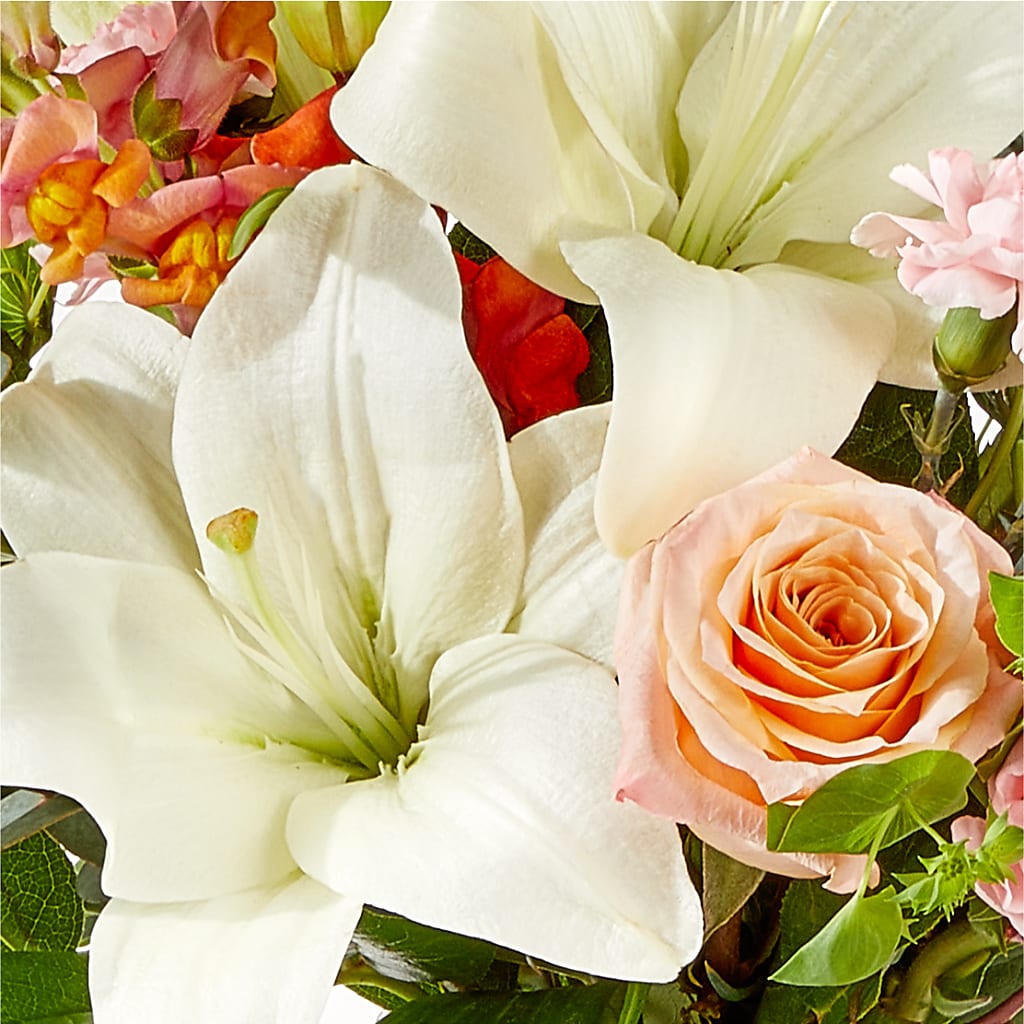 Grapefruit Splash Bouquet – GOOSEBERRIES FLOWER SHOP BY BERKOT'S, Twin Lakes WI