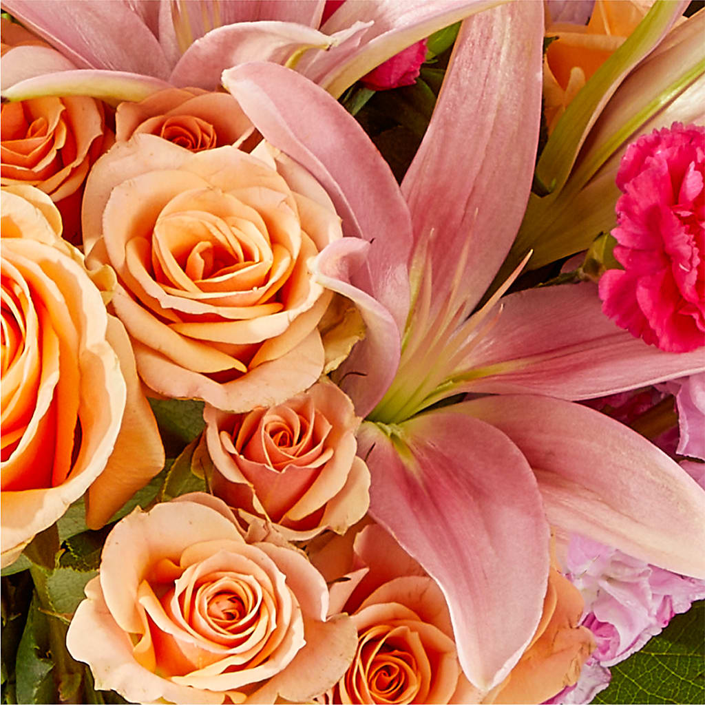 Bisous Bouquet – GOOSEBERRIES FLOWER SHOP BY BERKOT'S, Twin Lakes WI