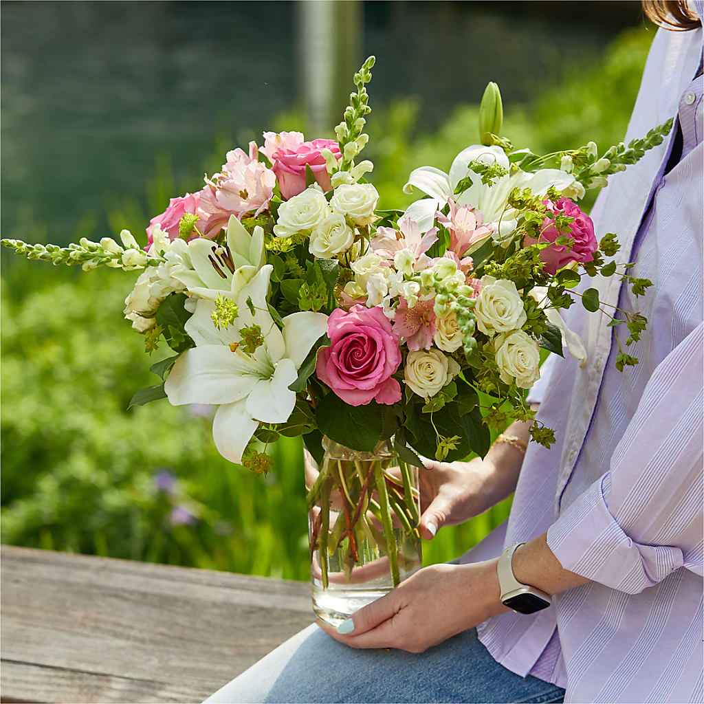 Fondly Bouquet – GOOSEBERRIES FLOWER SHOP BY BERKOT'S, Twin Lakes WI