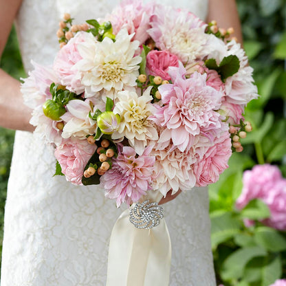 Heart's Promise Bouquet – GOOSEBERRIES FLOWER SHOP BY BERKOT'S, Twin Lakes WI