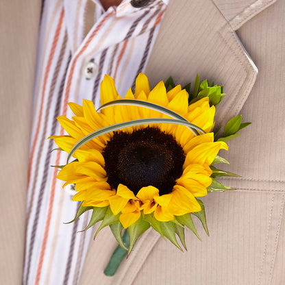 Free Spirit Boutonniere – GOOSEBERRIES FLOWER SHOP BY BERKOT'S, Twin Lakes WI