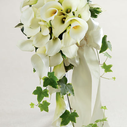 White Chapel Bouquet – GOOSEBERRIES FLOWER SHOP BY BERKOT'S, Twin Lakes WI