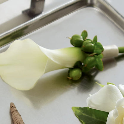 White Calla Boutonniere – GOOSEBERRIES FLOWER SHOP BY BERKOT'S, Twin Lakes WI